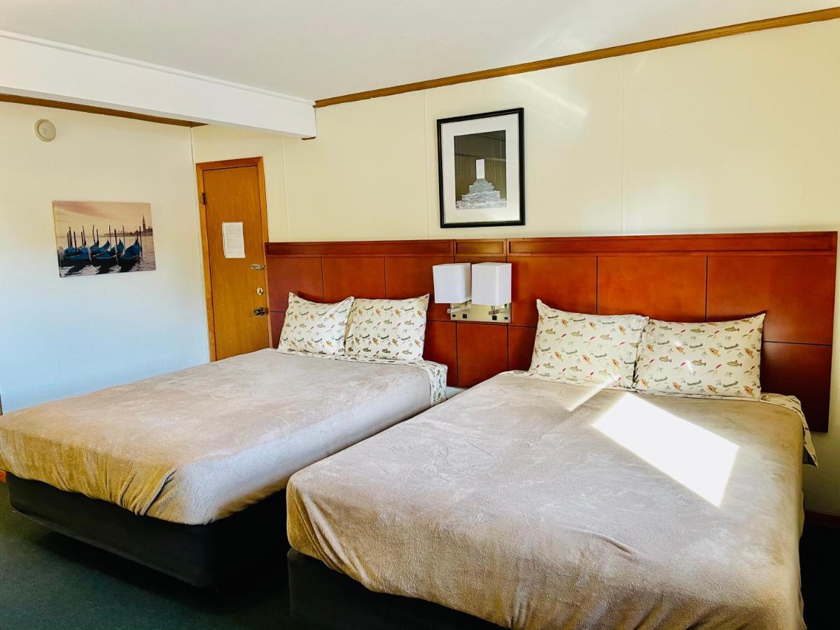 Hunter'S Friend Resort On Indian Point Екстериор снимка