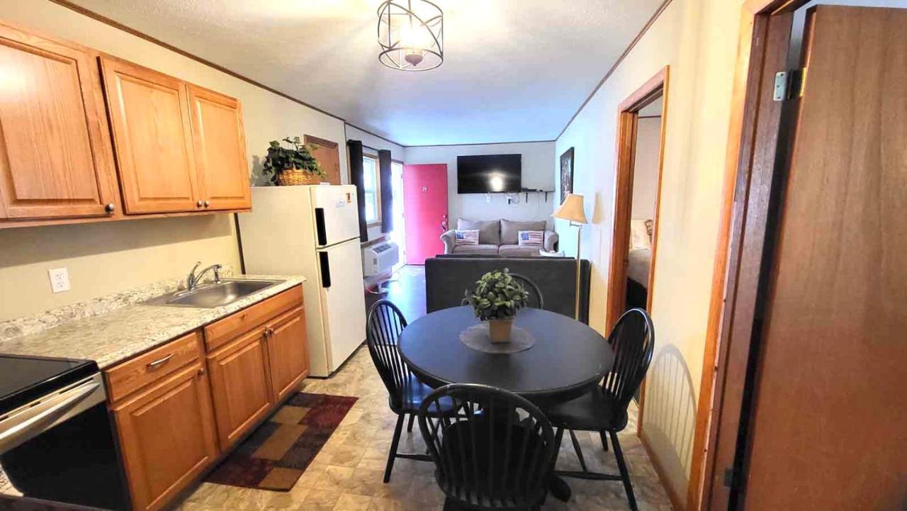 Hunter'S Friend Resort On Indian Point Екстериор снимка