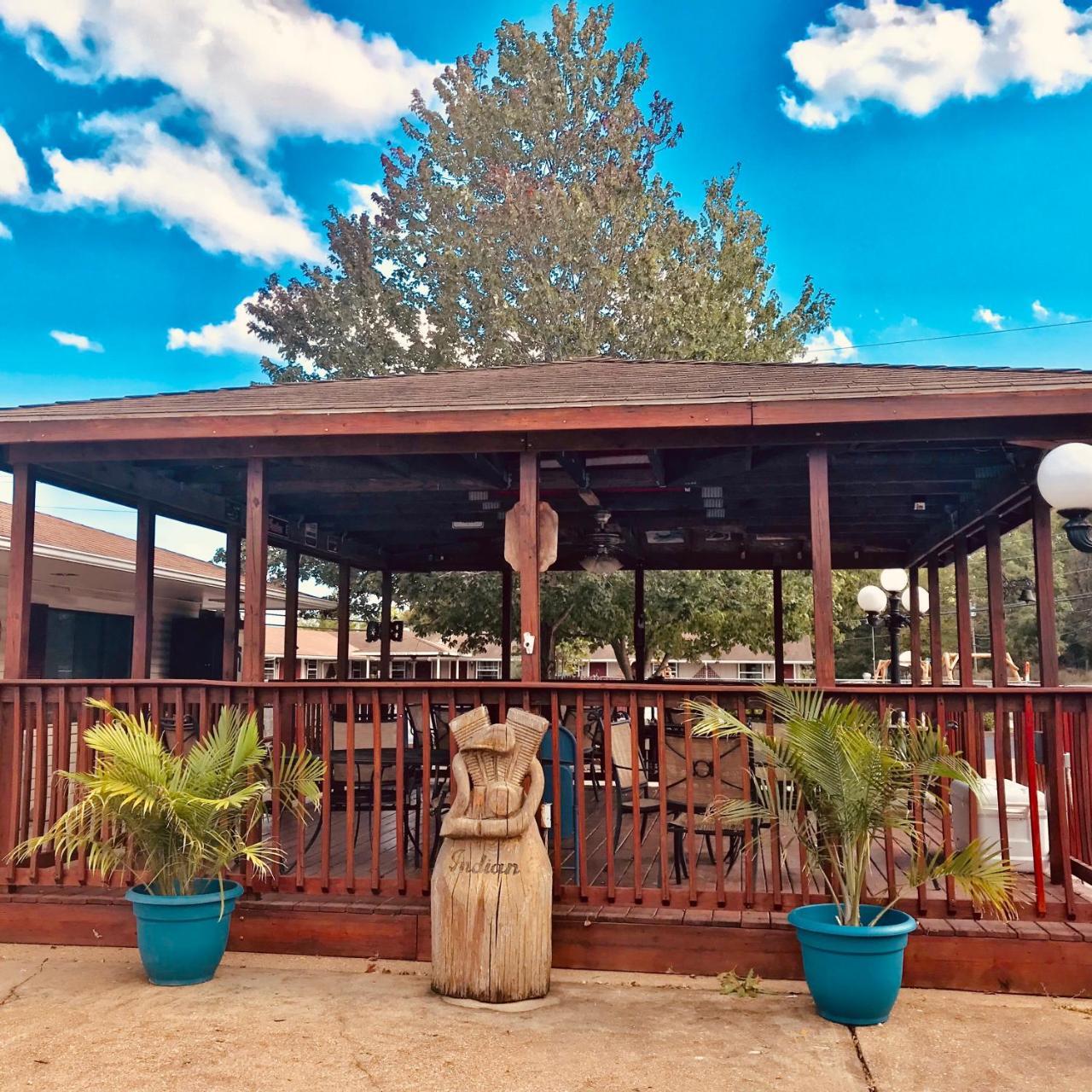 Hunter'S Friend Resort On Indian Point Екстериор снимка